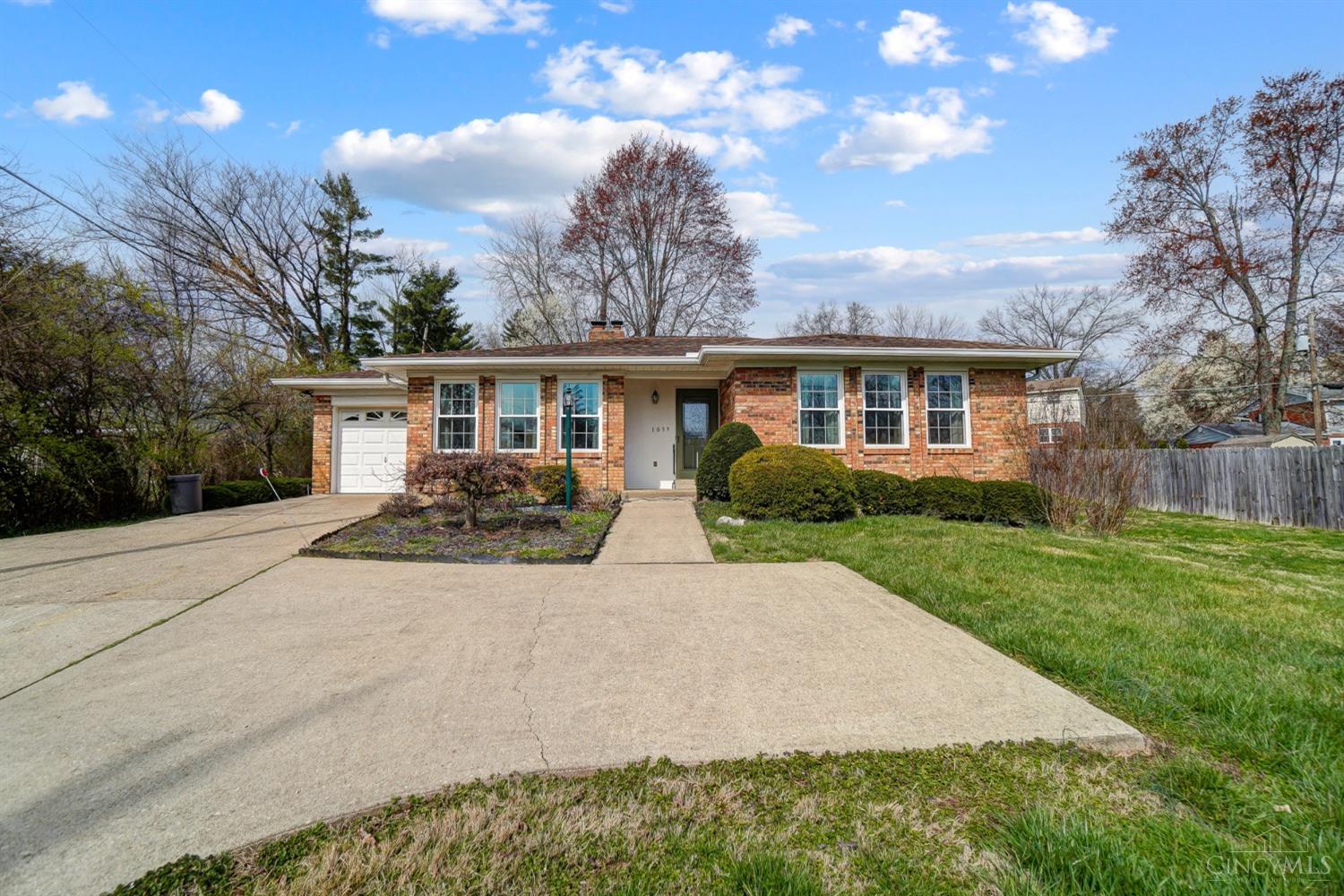 1053 Sutton Rd, 1800128, Cincinnati, Single-Family Home,  for sale, Lori  Newsom, Plum Tree Realty