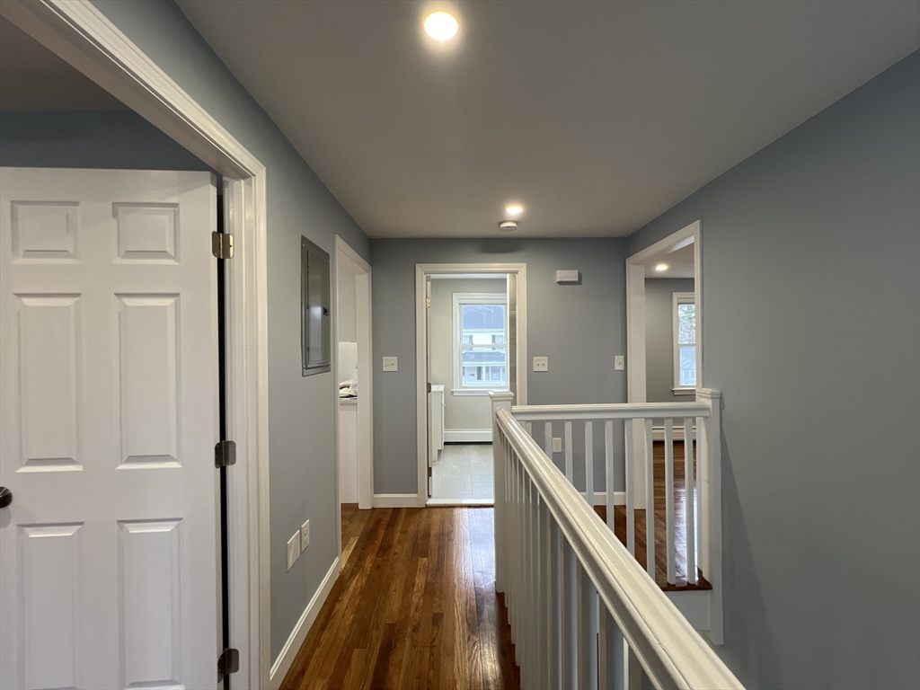 House 2060285250