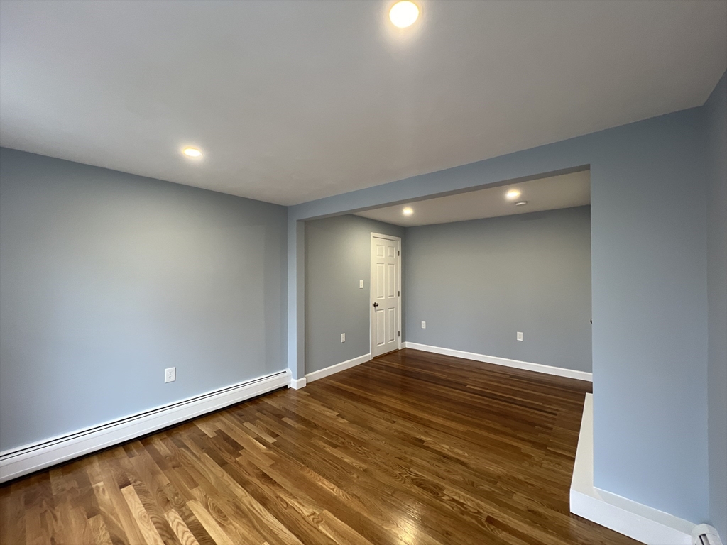 House 2060285307