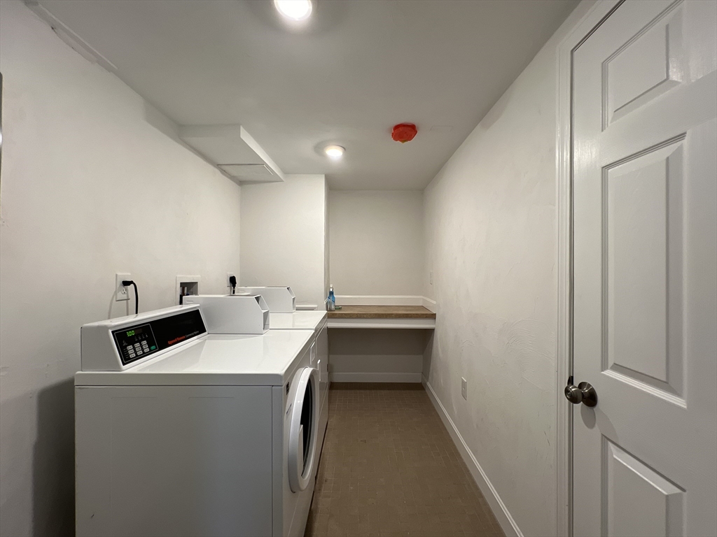 House 2060285310
