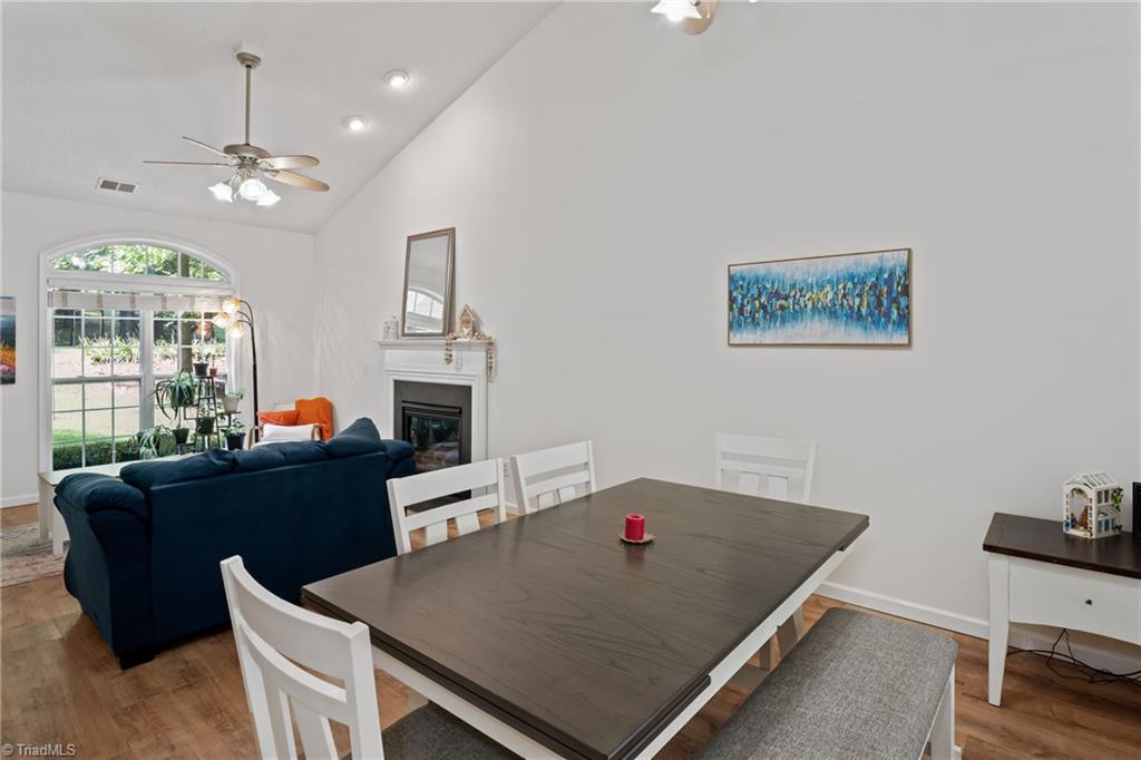 House 2172408995