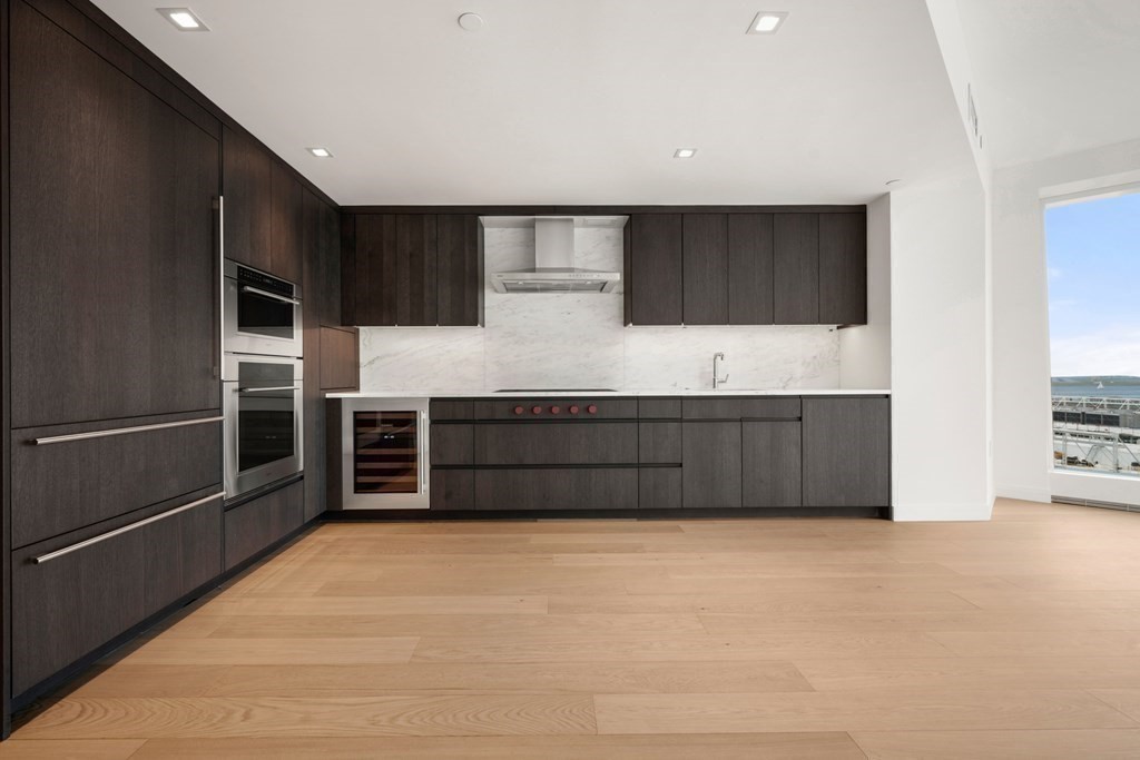 House 2353494130