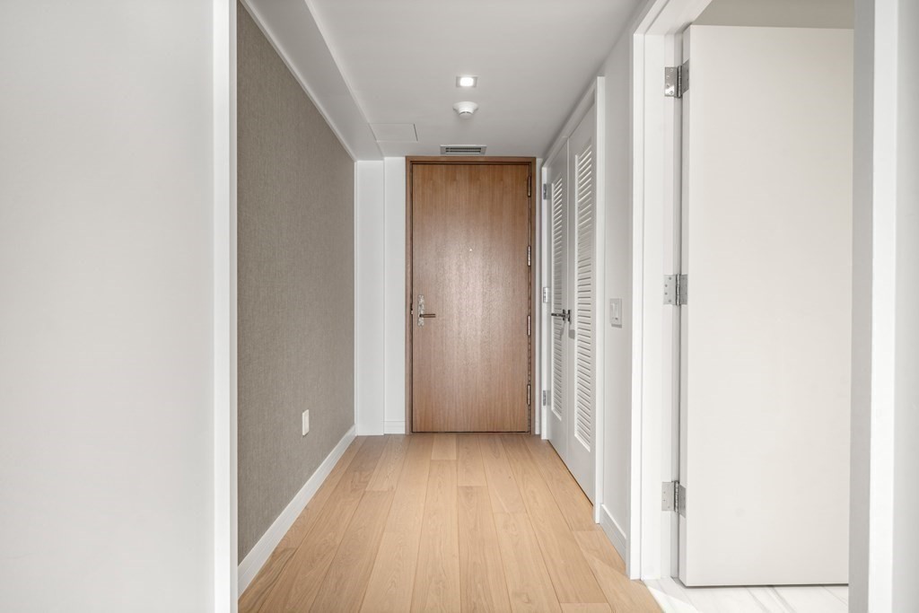 House 2353494144