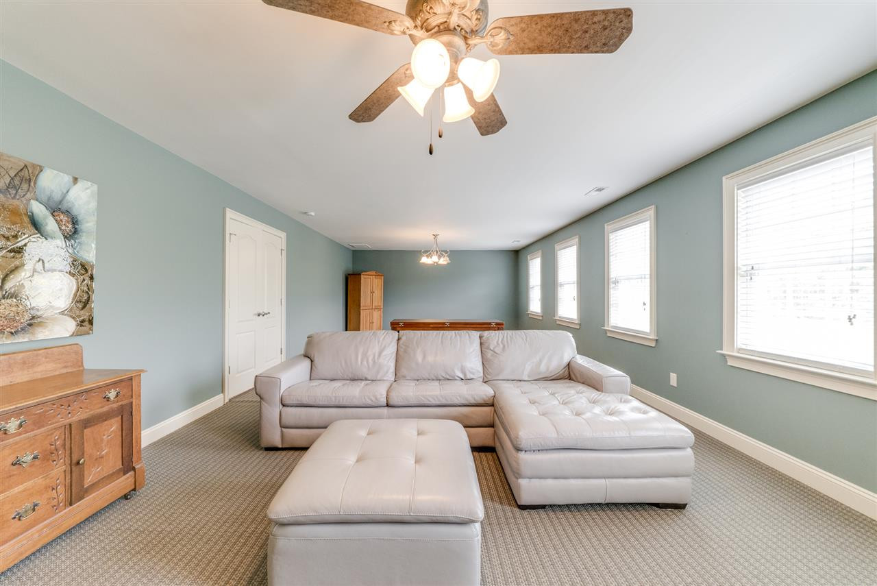 House 2373971114