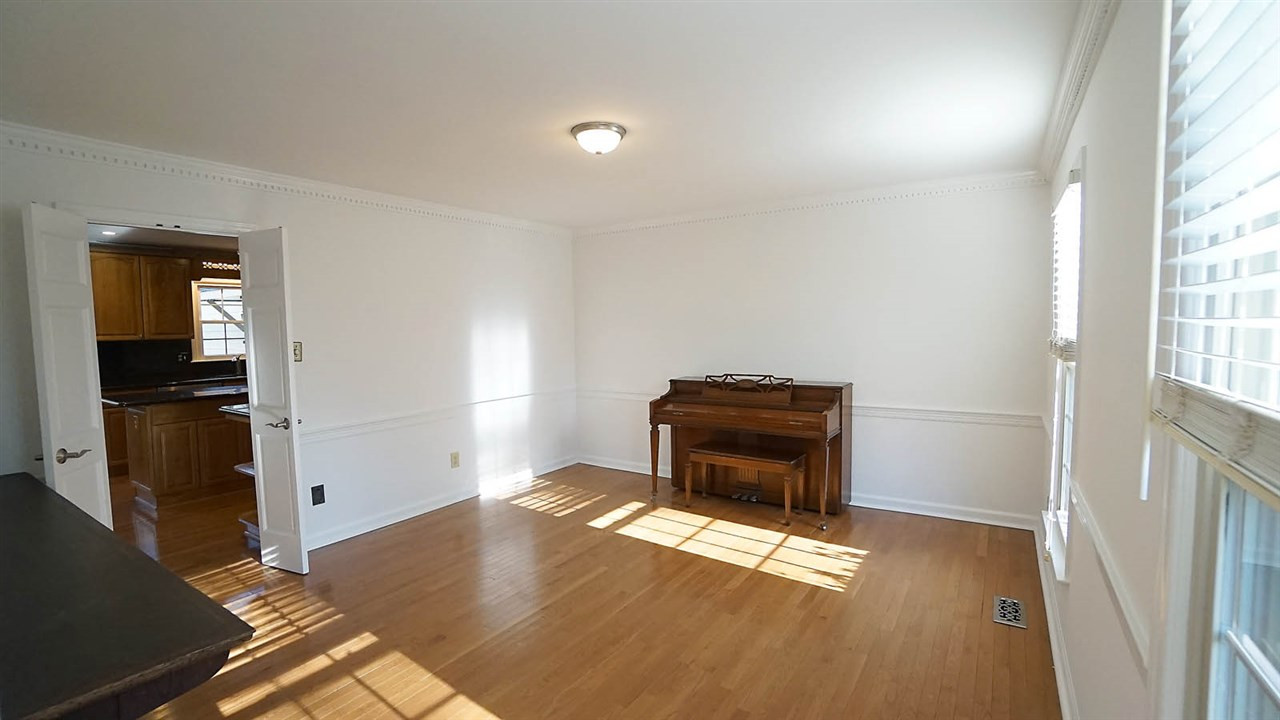 House 2409067338