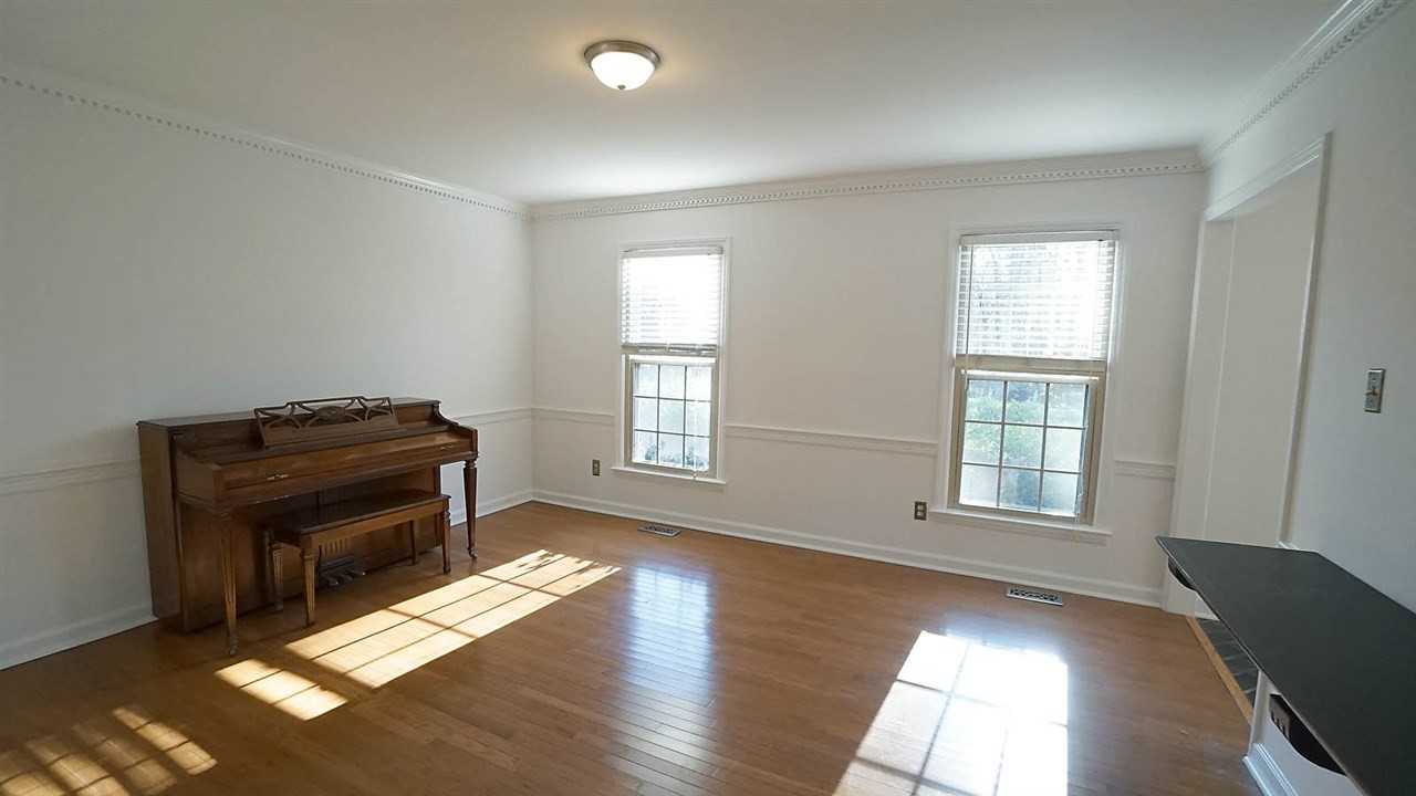 House 2409067350