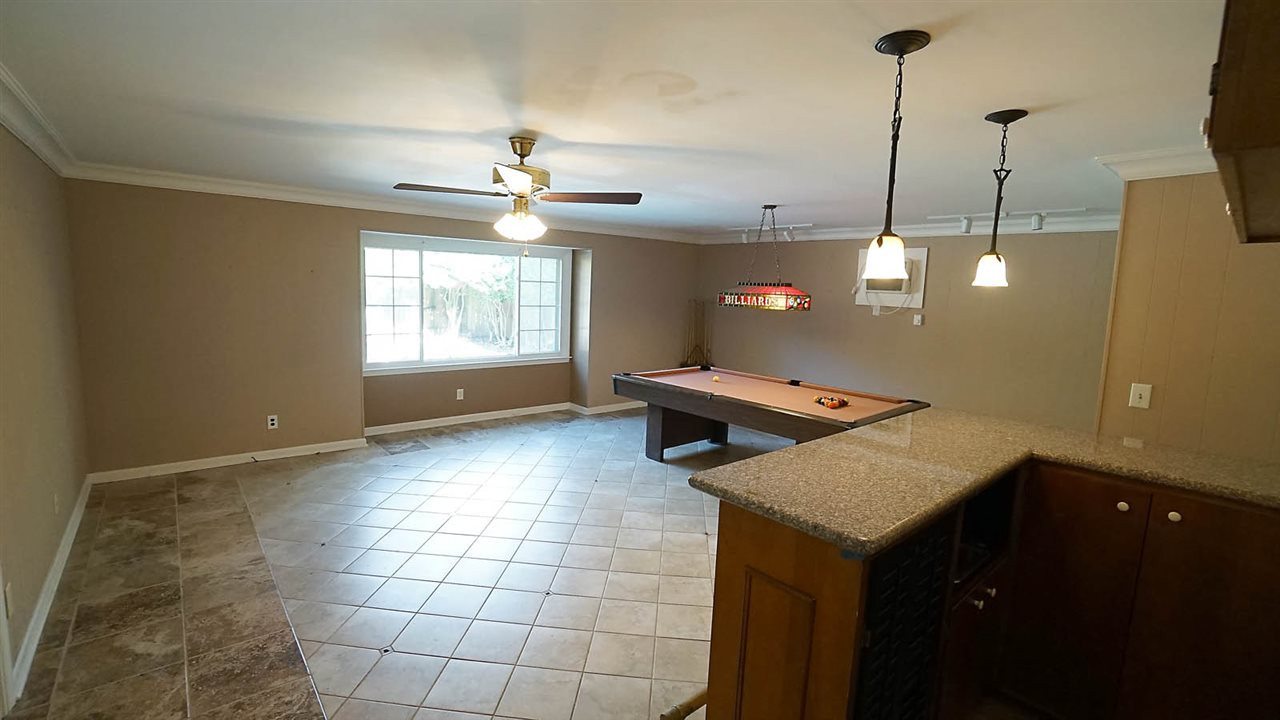 House 2409067360