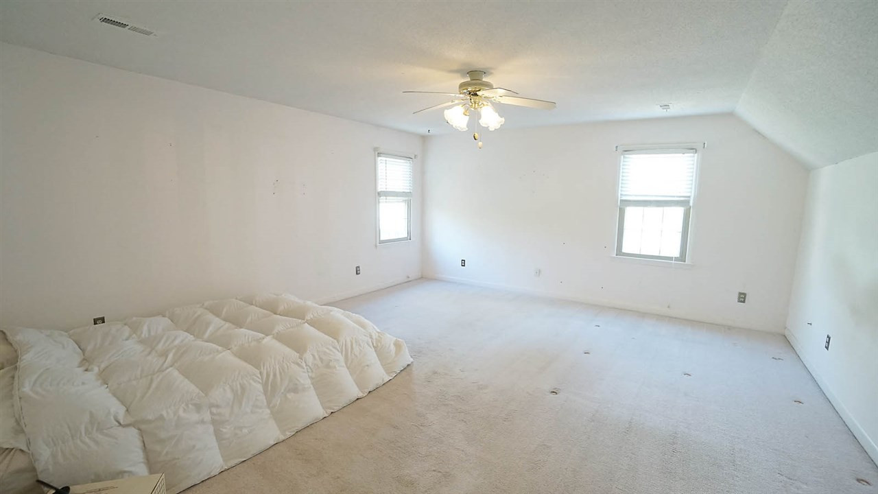 House 2409067407