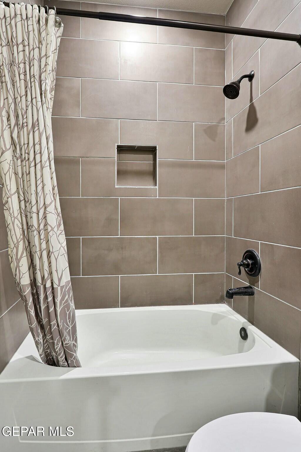 House 2430922467