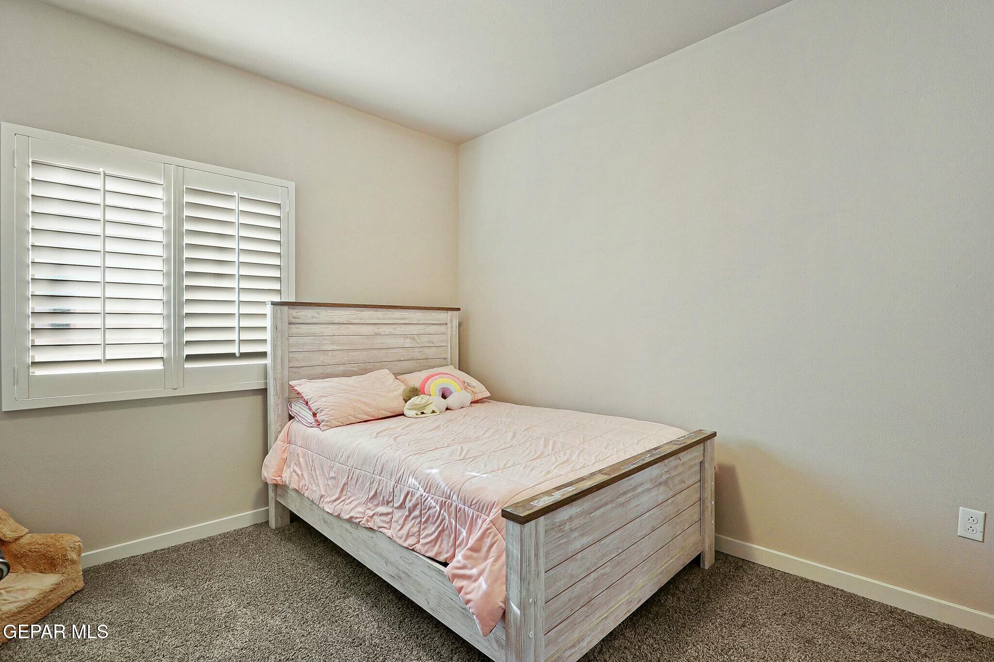 House 2430922599