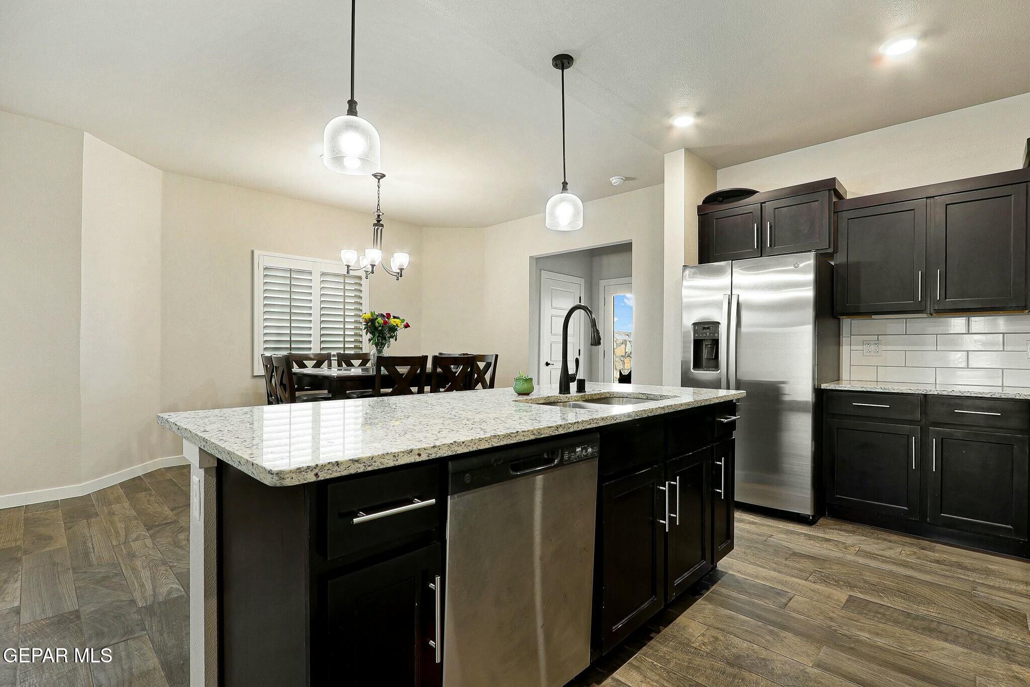 House 2430922698