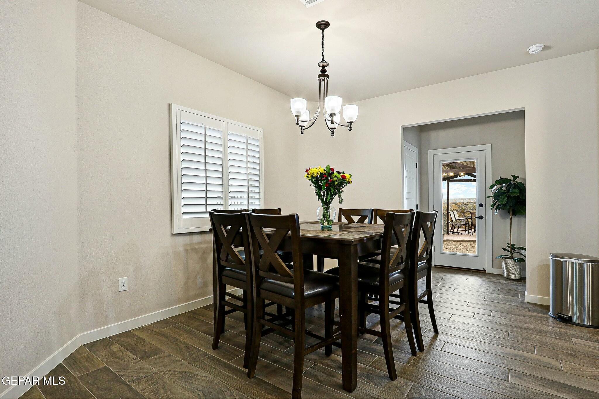 House 2430922773