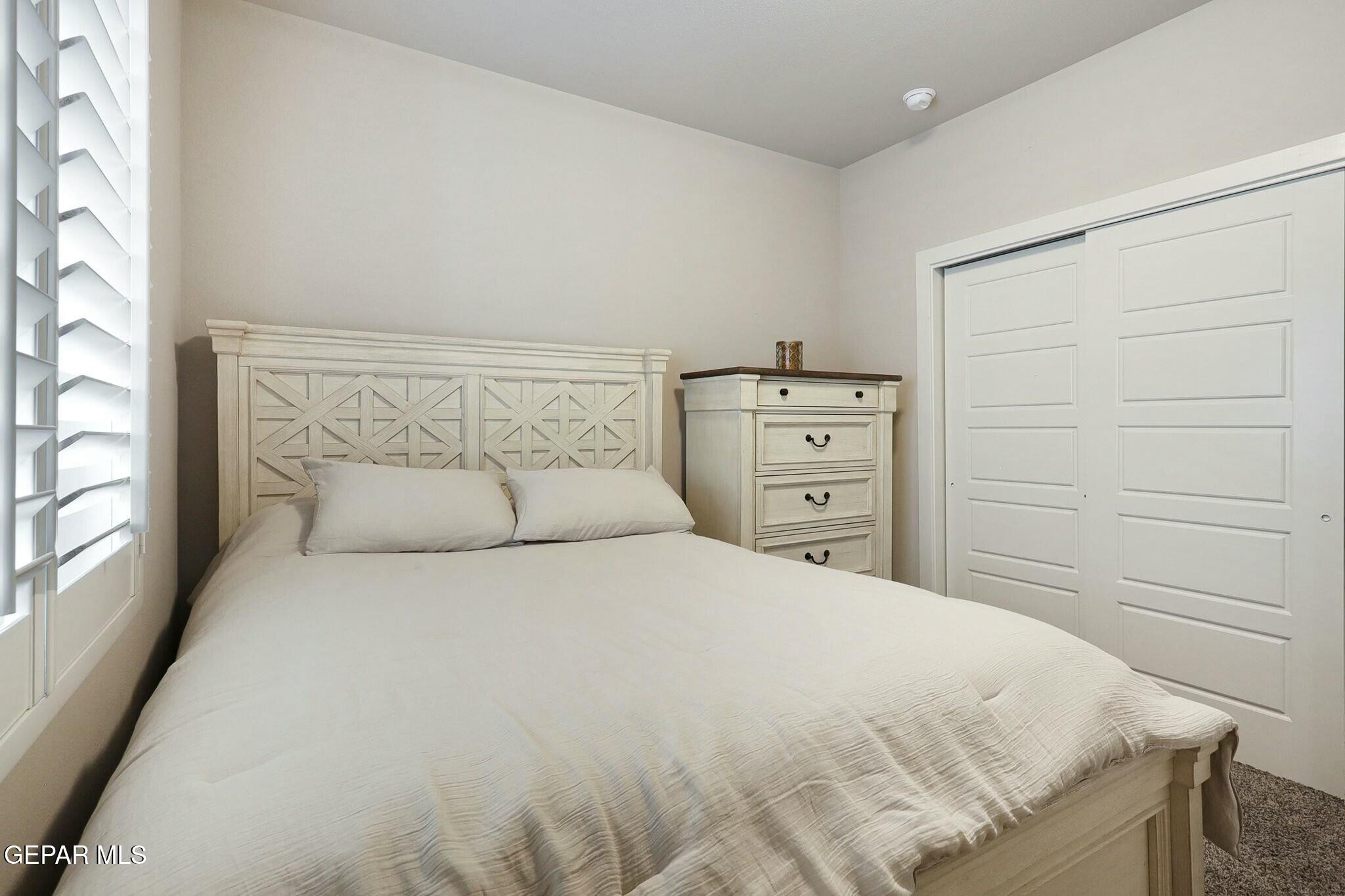House 2430923185