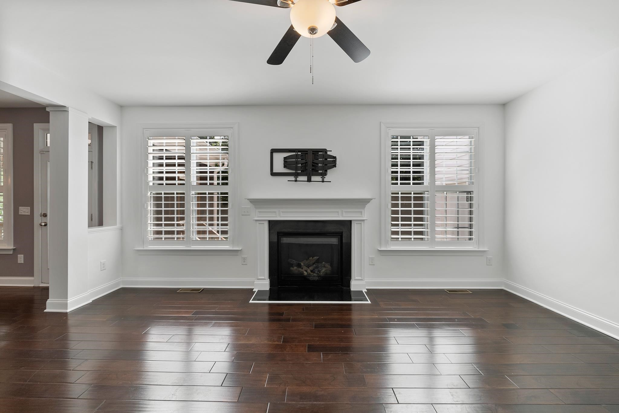 House 2434840227