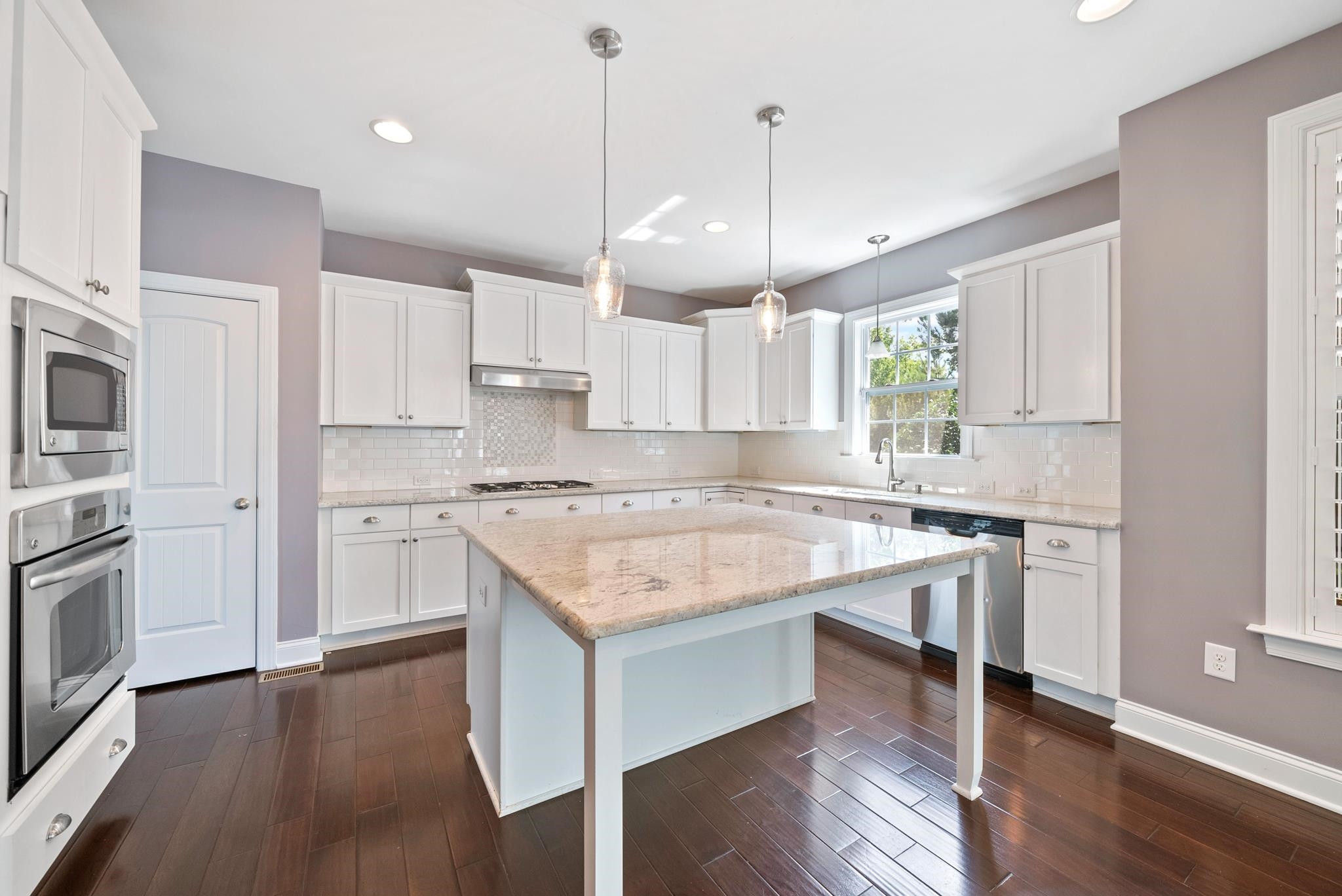 House 2434840240