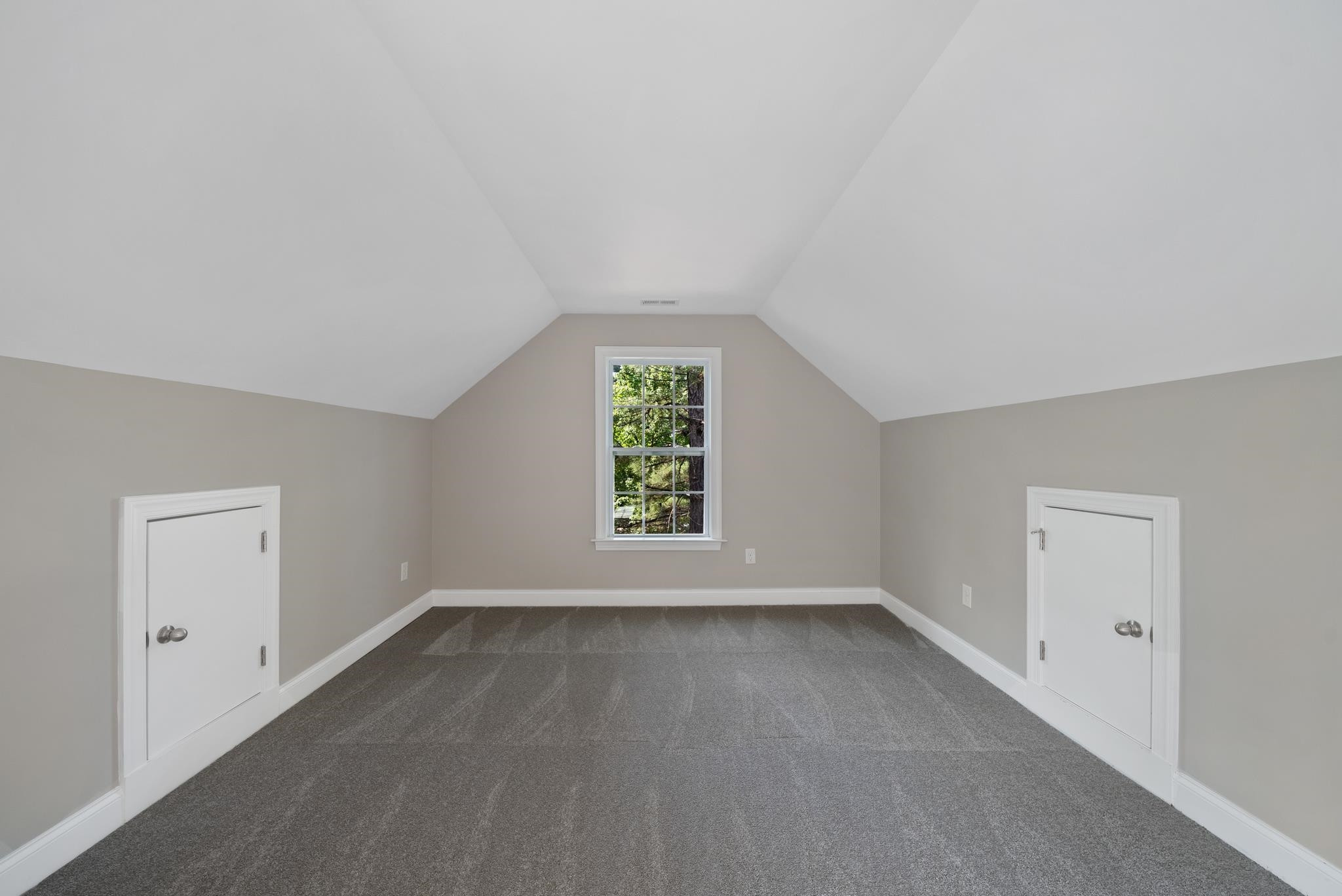 House 2434840351