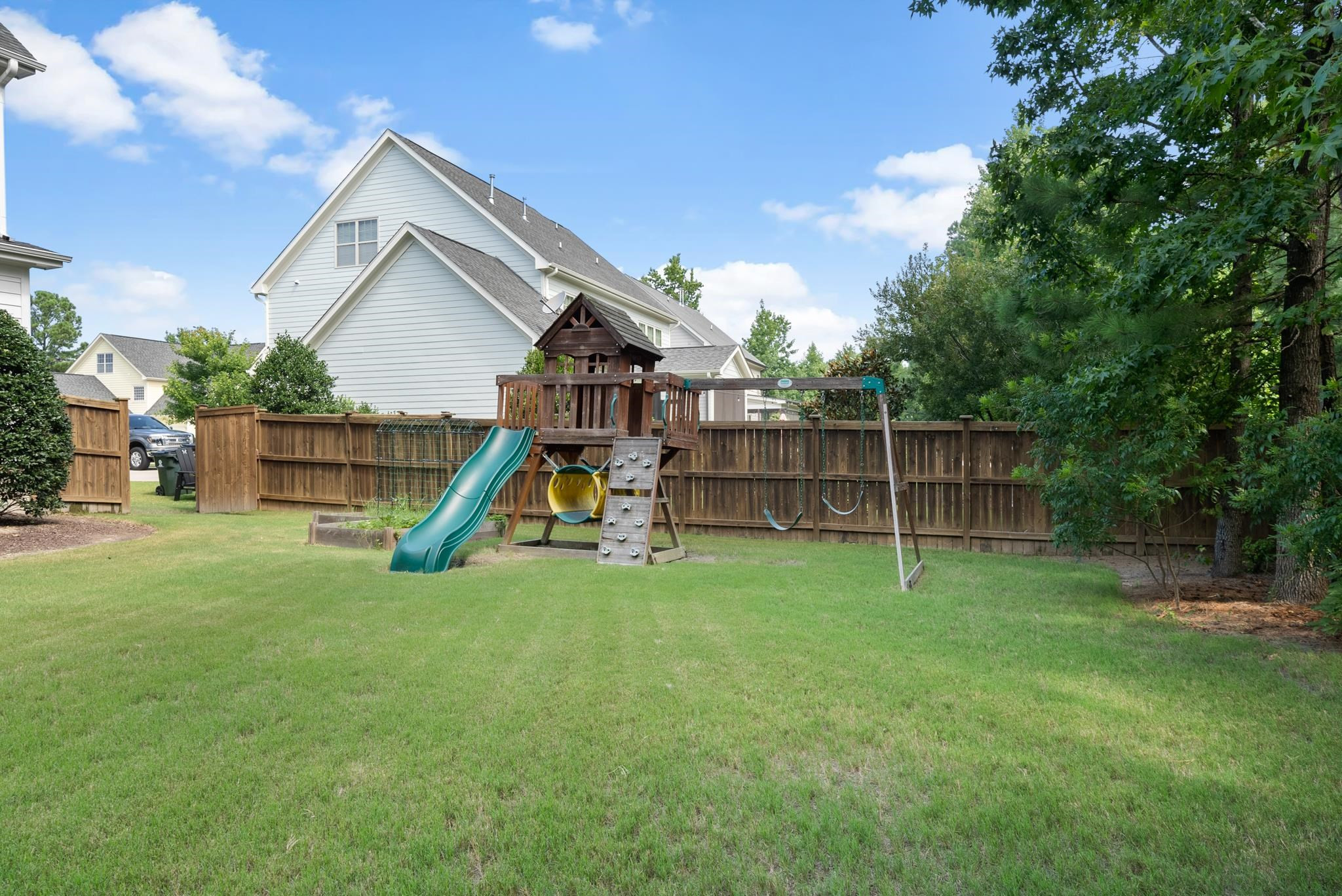 House 2434840449