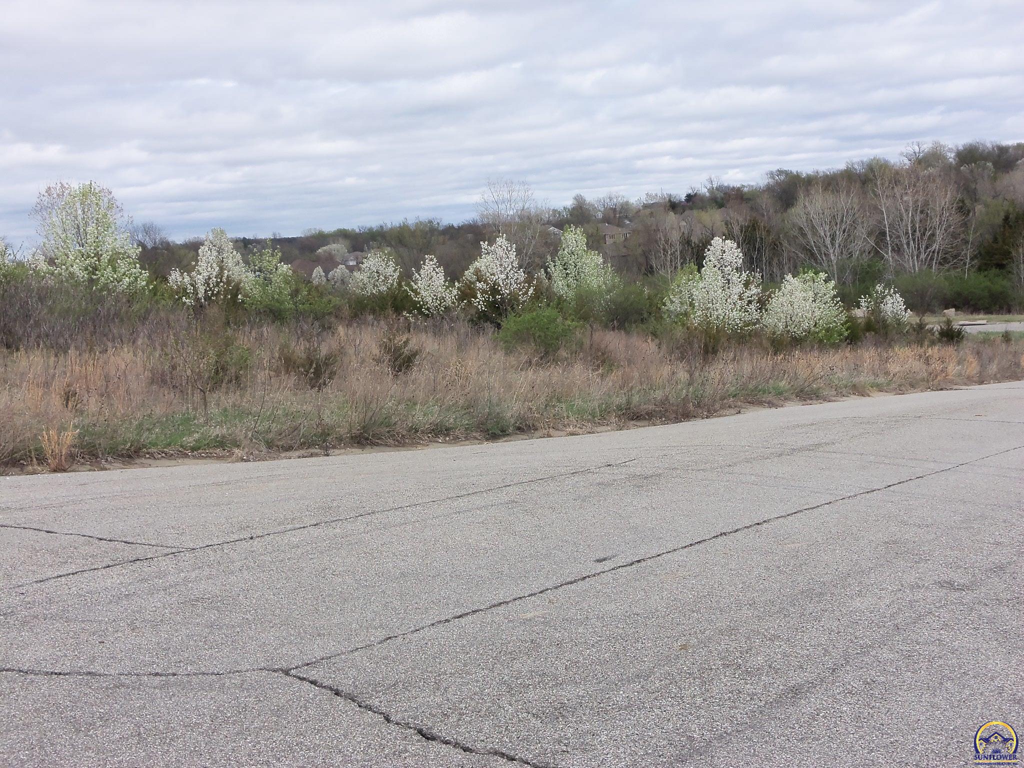 6326 SW 46th Pk Topeka Kansas United States, for Sale, residential, Rod Seel, Kirk and Cobb Realtors Inc.