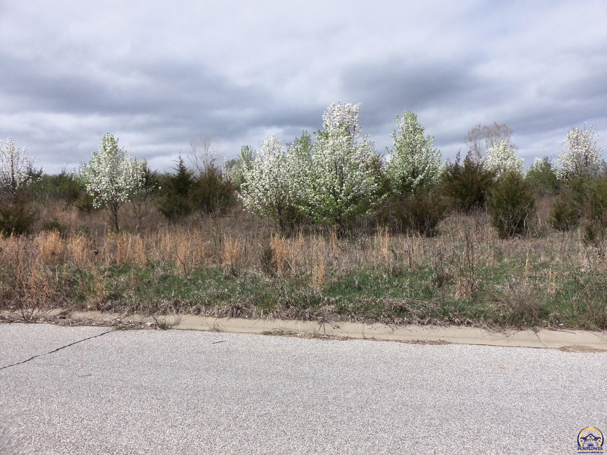 6318 SW 46th Pk Topeka Kansas United States, for Sale, residential, Rod Seel, Kirk and Cobb Realtors Inc.