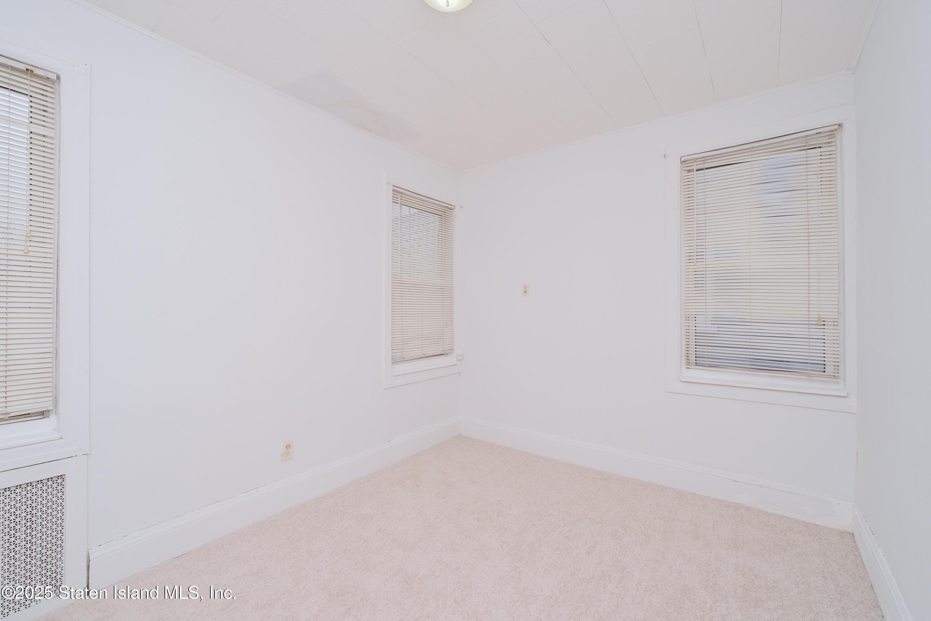 House 2485688168