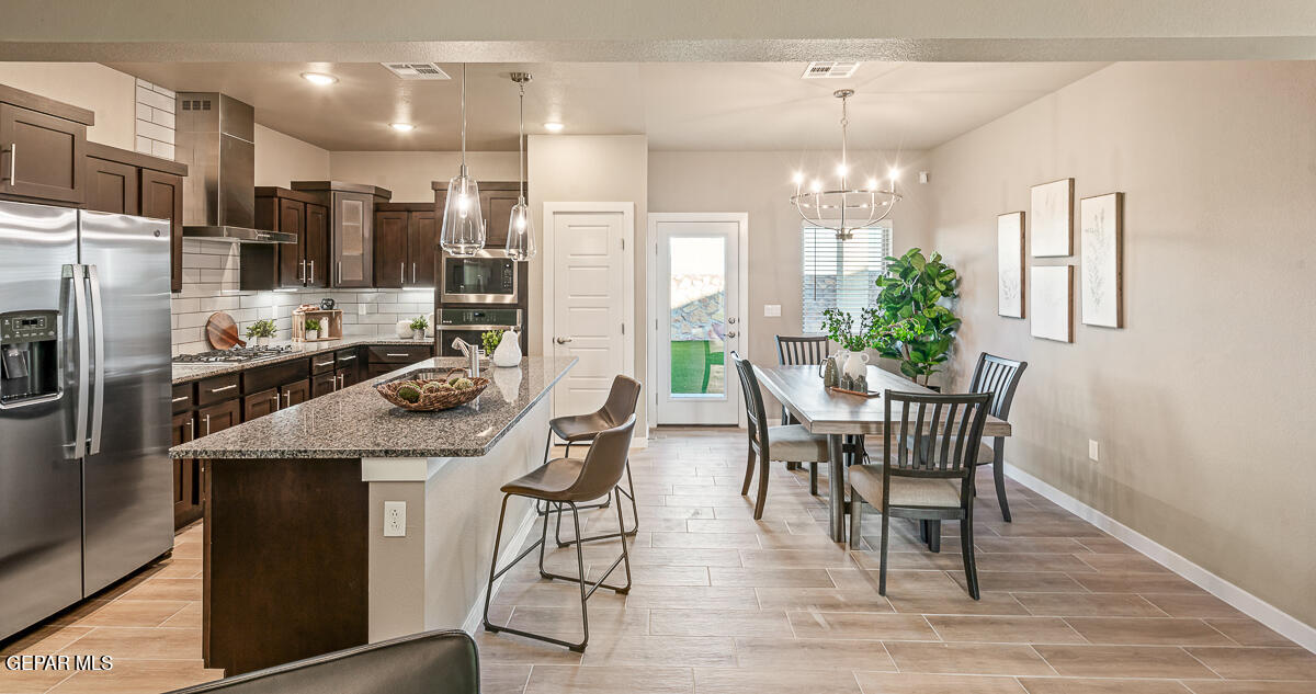 House 2499023536