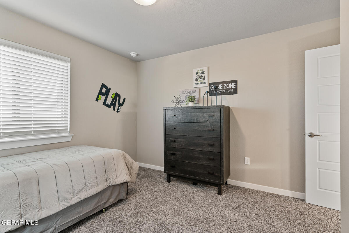 House 2499024083