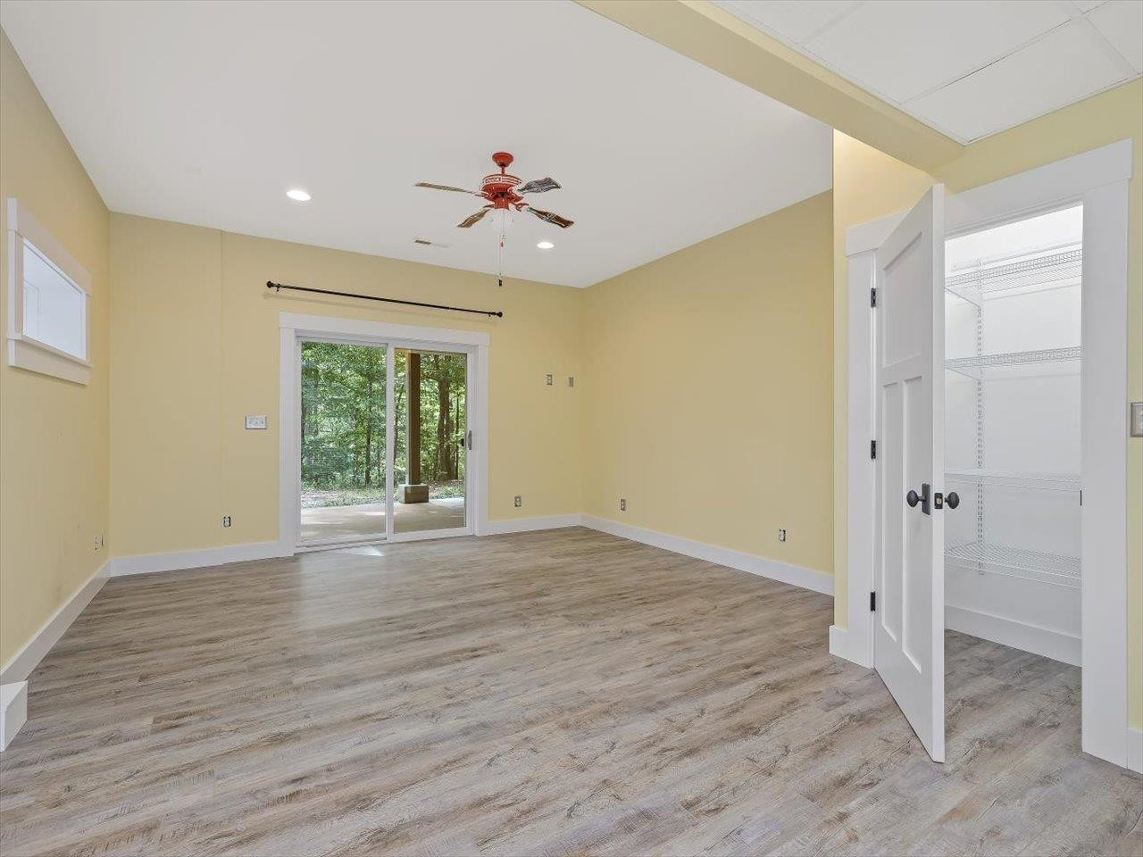 House 2525579948