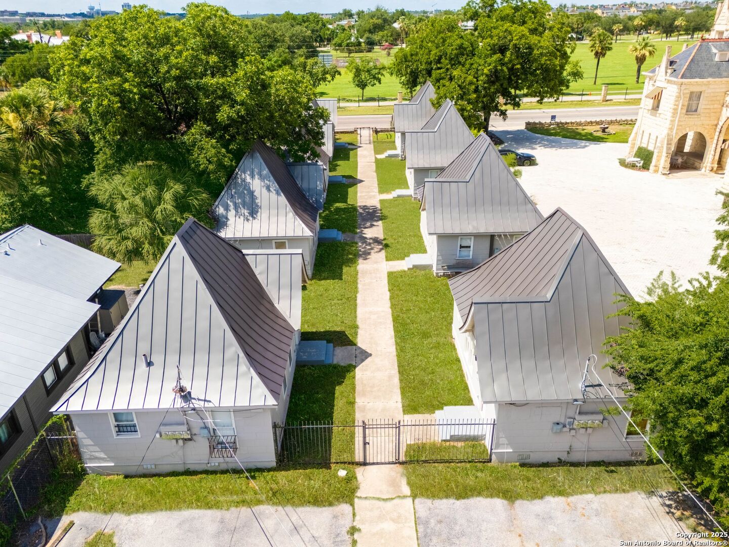 930 E Grayson St San Antonio Texas United States, for Sale, commercial, Angelica Albanese Wilson, The Firm Real Estate Advisors