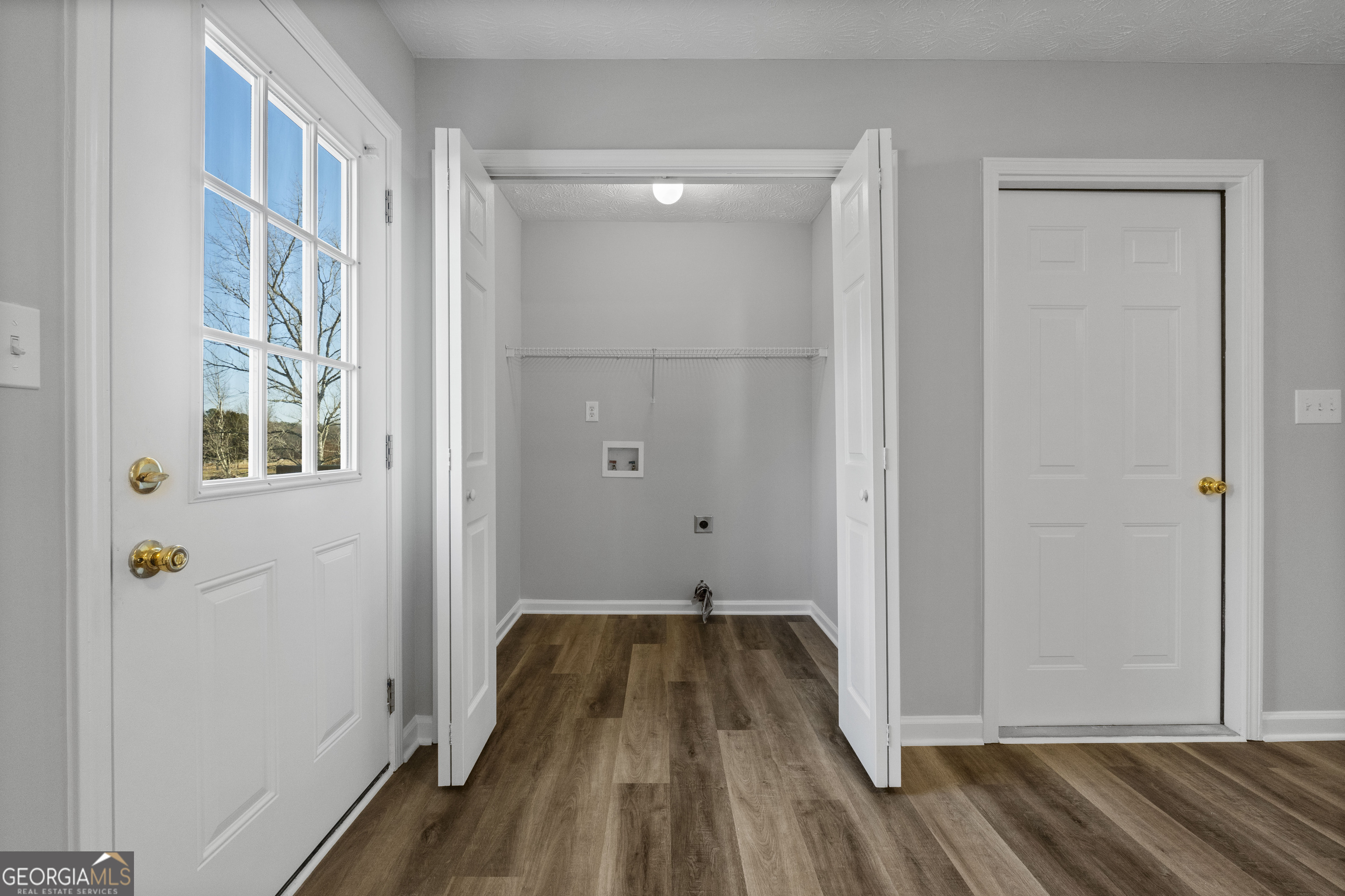 House 2679151947