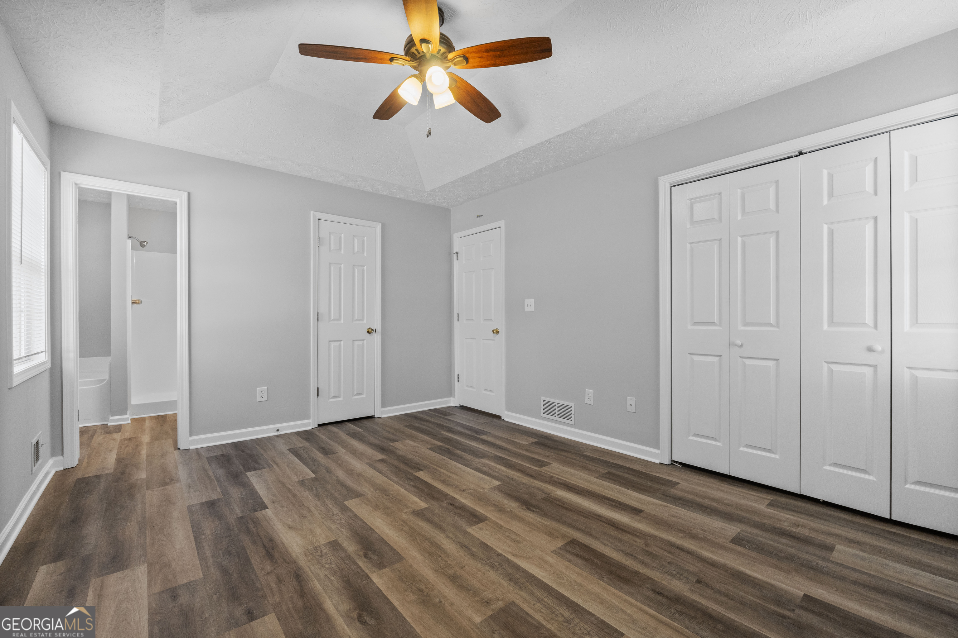 House 2679152037