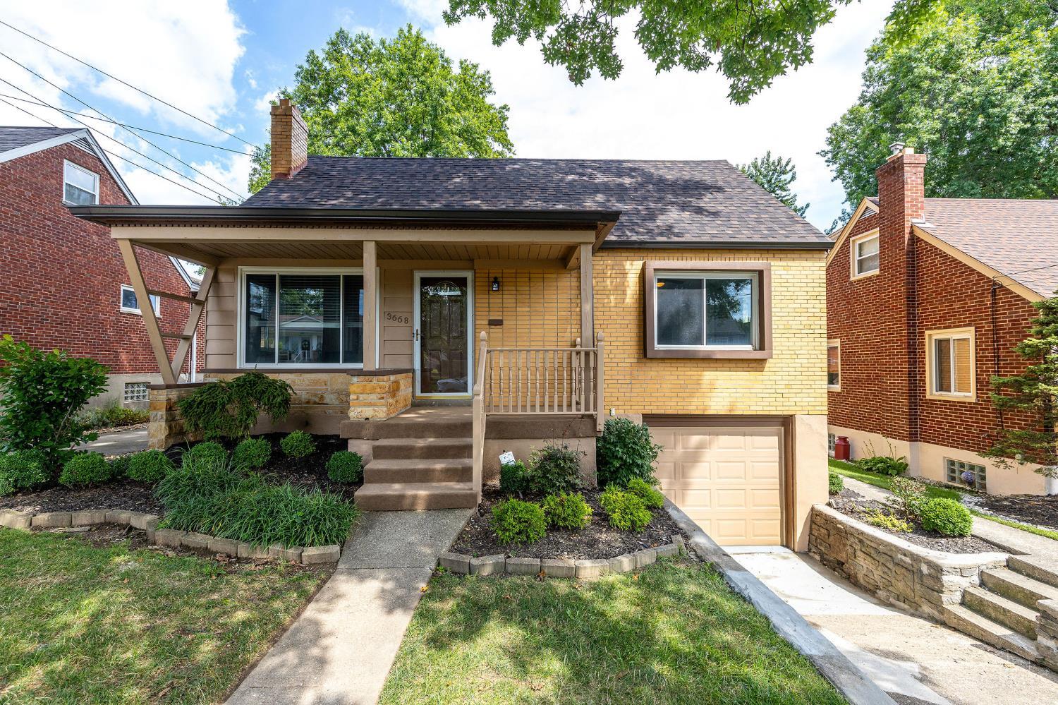 3668 Castlewood Lane Green Twp Ohio United States, Sale Pending, residential, , Hand In Hand Realty