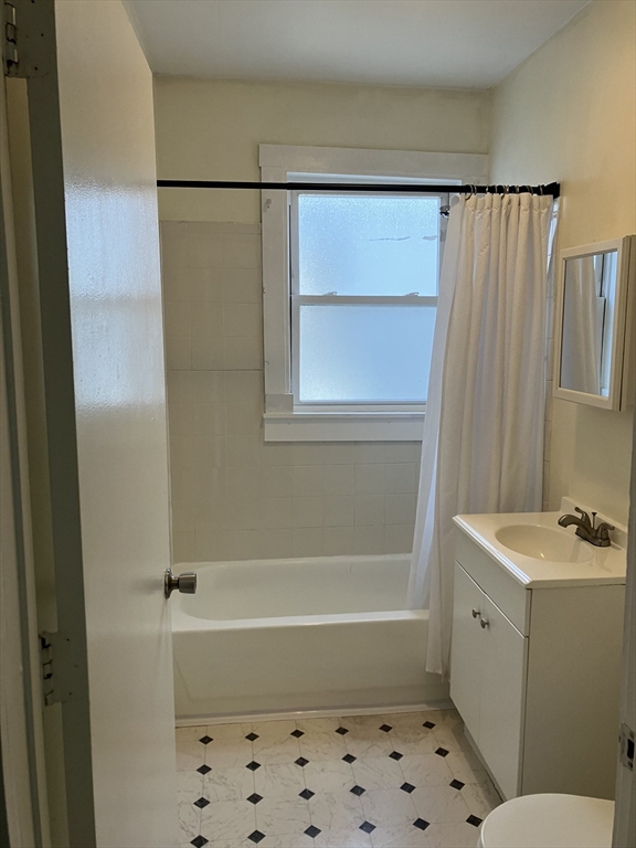 61 Vine  UNIT 35 Lynn Massachusetts United States, for Rent, residential,  , CITIPOINT REALTY SERVICES, LLC