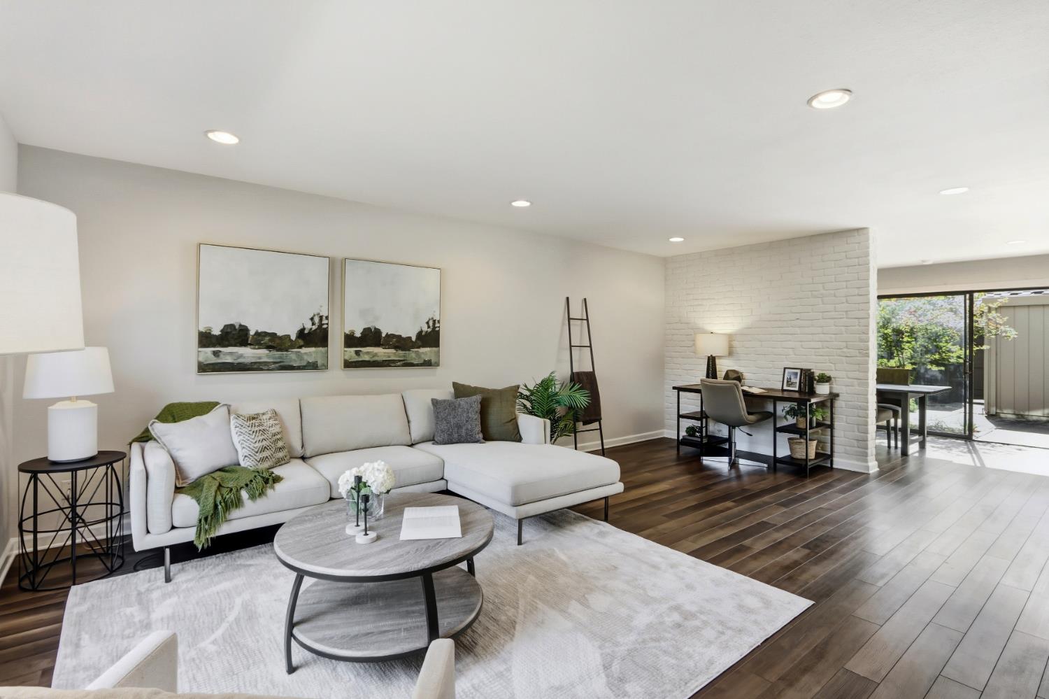 1055 Vanderbilt Way Sacramento California United States, for Sale, residential,  , SacHomes Realty Group