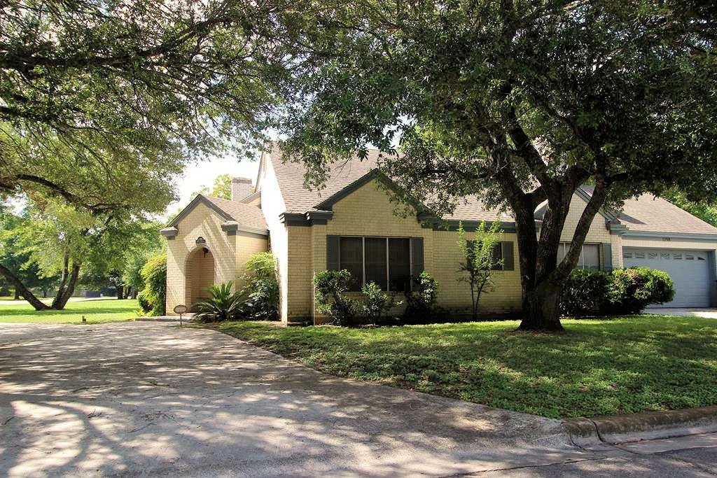 1298 Walter Ellison DR Lockhart Texas United States, for Sale, residential,  , Link Realty, LLC