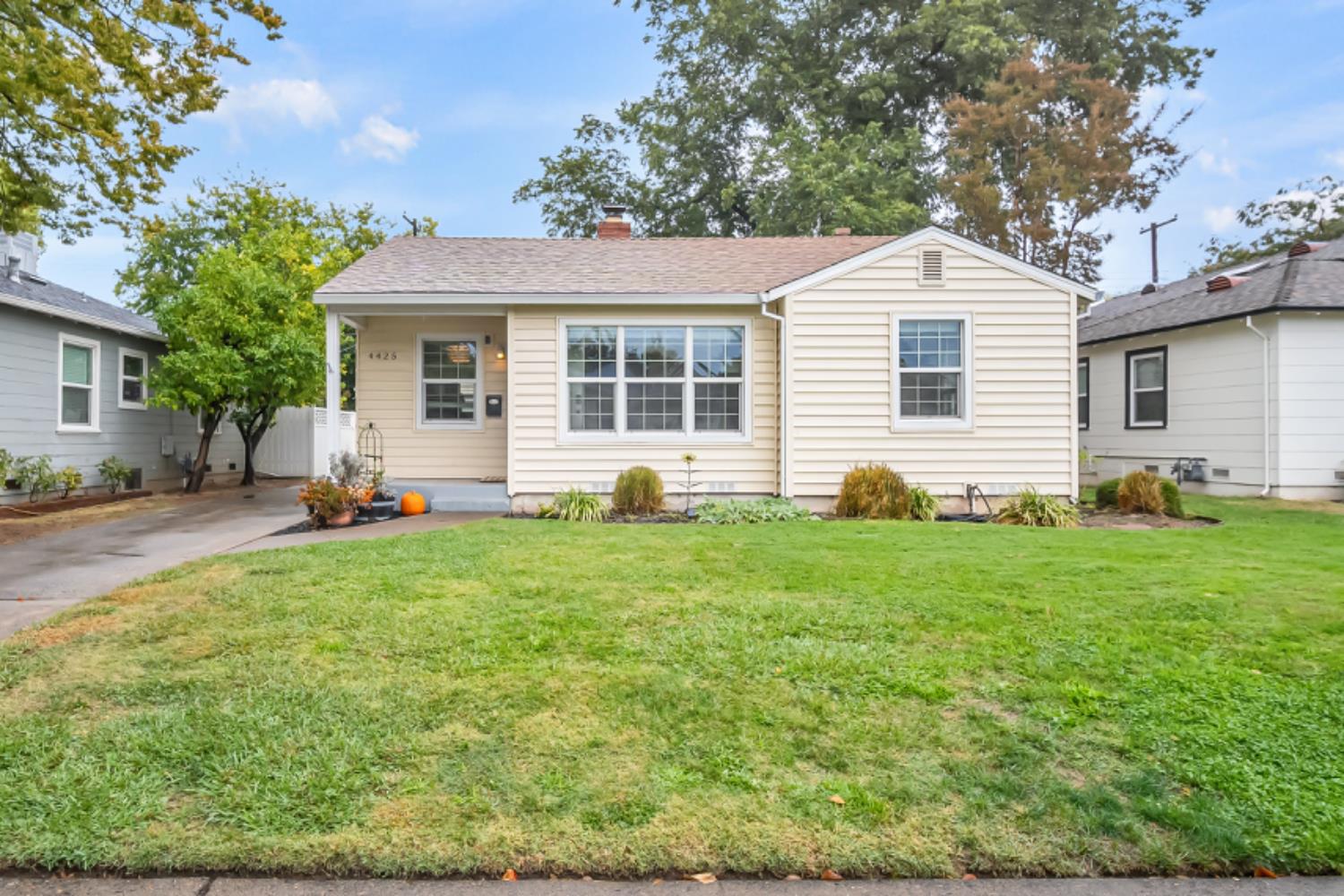 4425 61st Street Sacramento California United States, for Sale, residential,  , SacHomes Realty Group