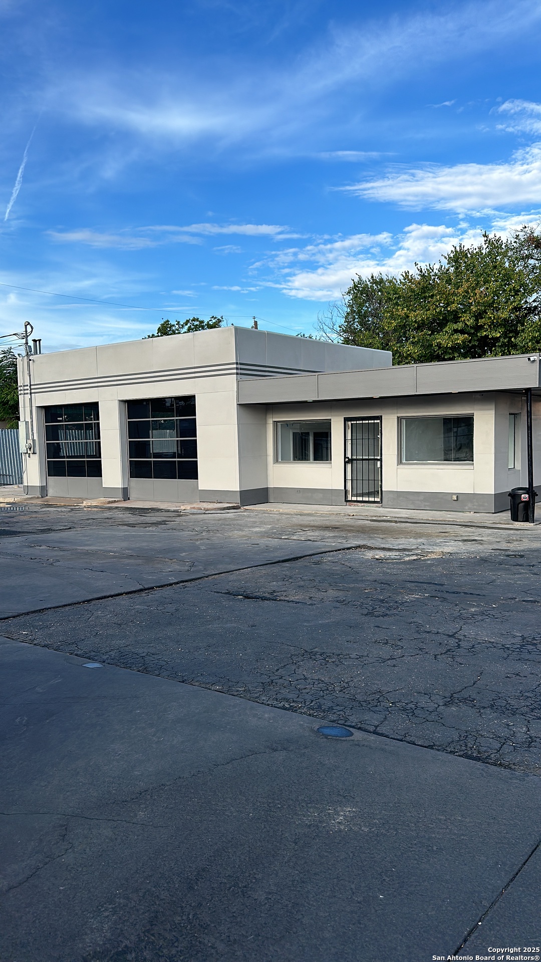 1704 West Ave San Antonio Texas United States, for Sale, commercial, Alec Amador, Winners Circle Real Estate