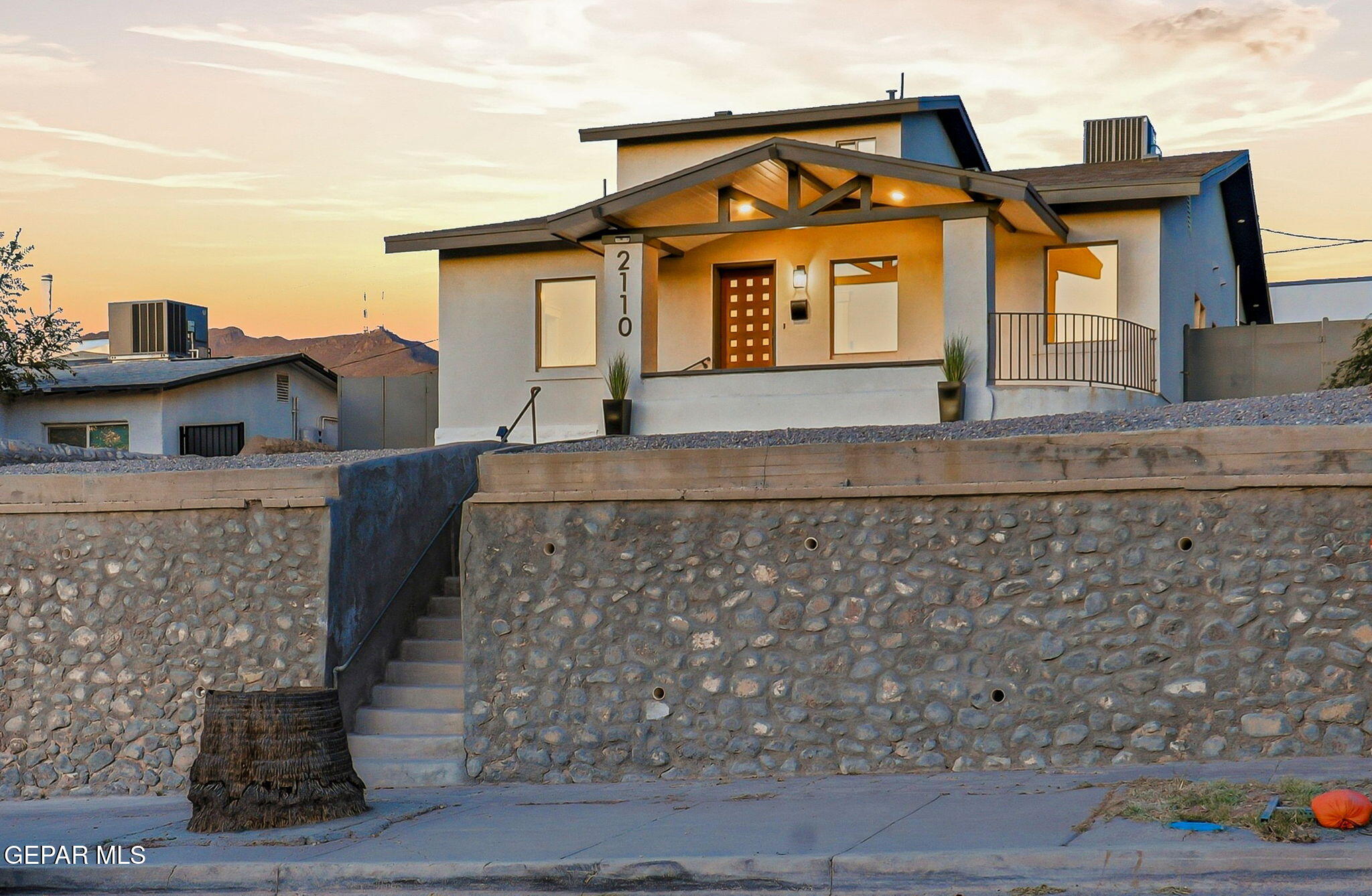 2110 N Kansas Street El Paso Texas United States, for Sale, residential,  , Casa by Owner