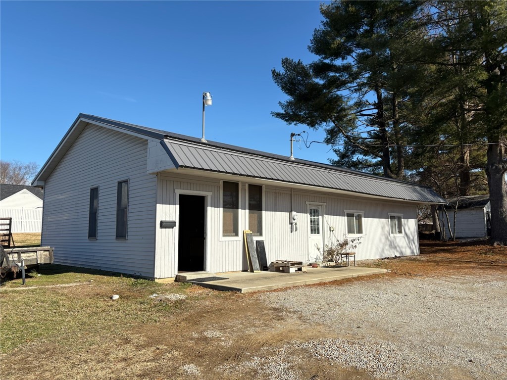 505 E Jourdan Street Newton Illinois United States, for Sale, residential,  , Personal Service Realty