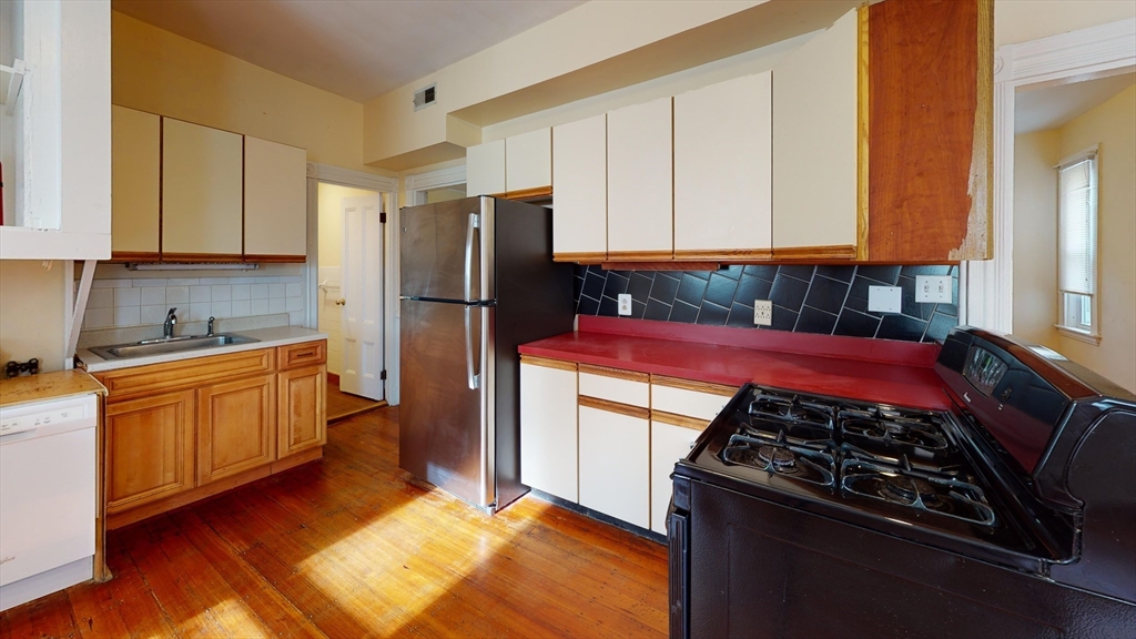 192 Hillside Street  UNIT 3 Boston Massachusetts United States, for Rent, residential,  , The Edwards Realty Team - Barett Sotheby's International Realty