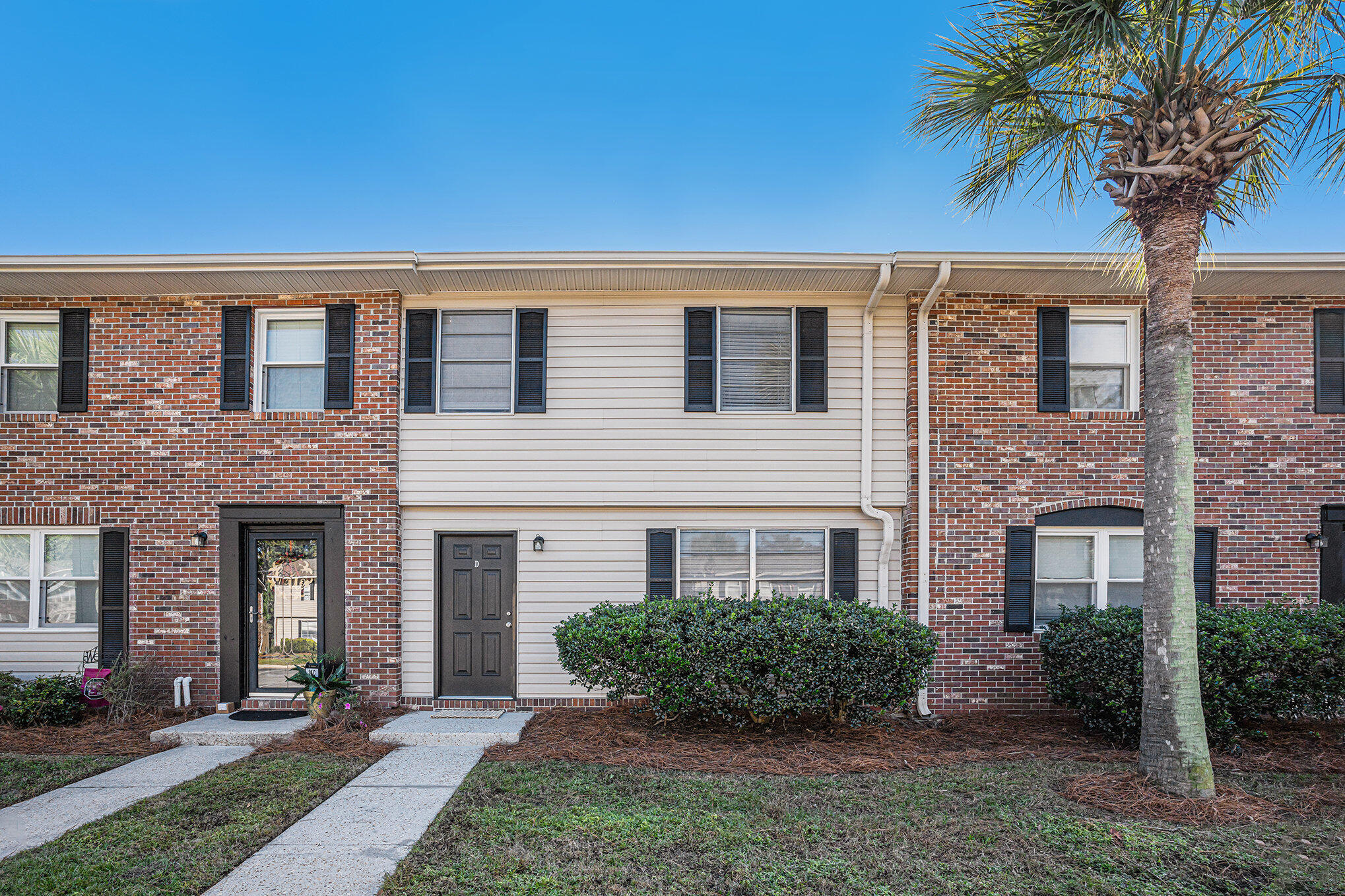 415 Parkdale Drive APT 14d Charleston South Carolina United States, for Sale, residential, Bobbie  Rose, Keller Williams Realty Charleston/West Ashley