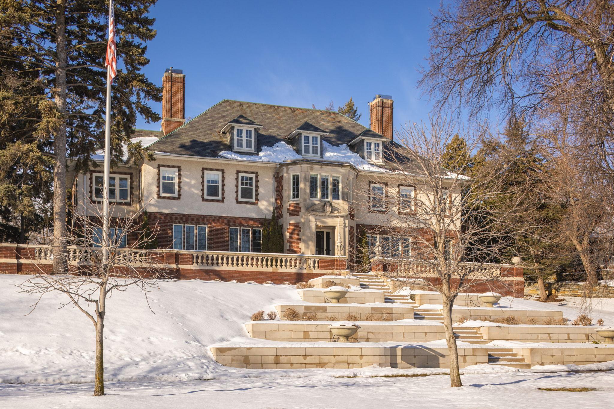 2740 W Lake Of The Isles Parkway Minneapolis Minnesota United States, for Sale, residential,  , North Oaks Realty