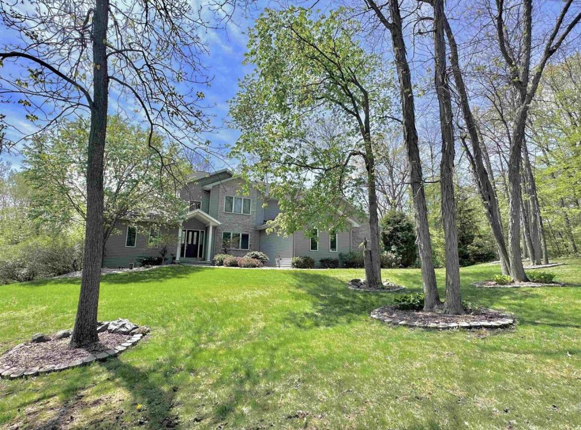 W2518 Blackberry Dr Taycheedah Wisconsin United States, Sale Pending, residential,  , Roberts Homes and Real Estate