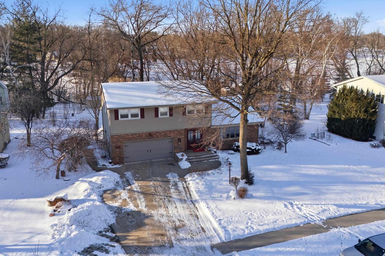 816 Woodview Drive Sun Prairie Wisconsin United States, for Sale, residential, Todd Thiermann, Thiermann Realty Group LLC