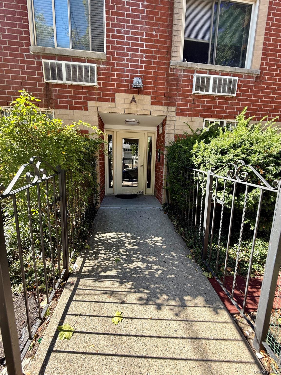 29 Adrian Avenue APT A5 Bronx New York United States, Sale Pending, residential, , INWOOD REALTY