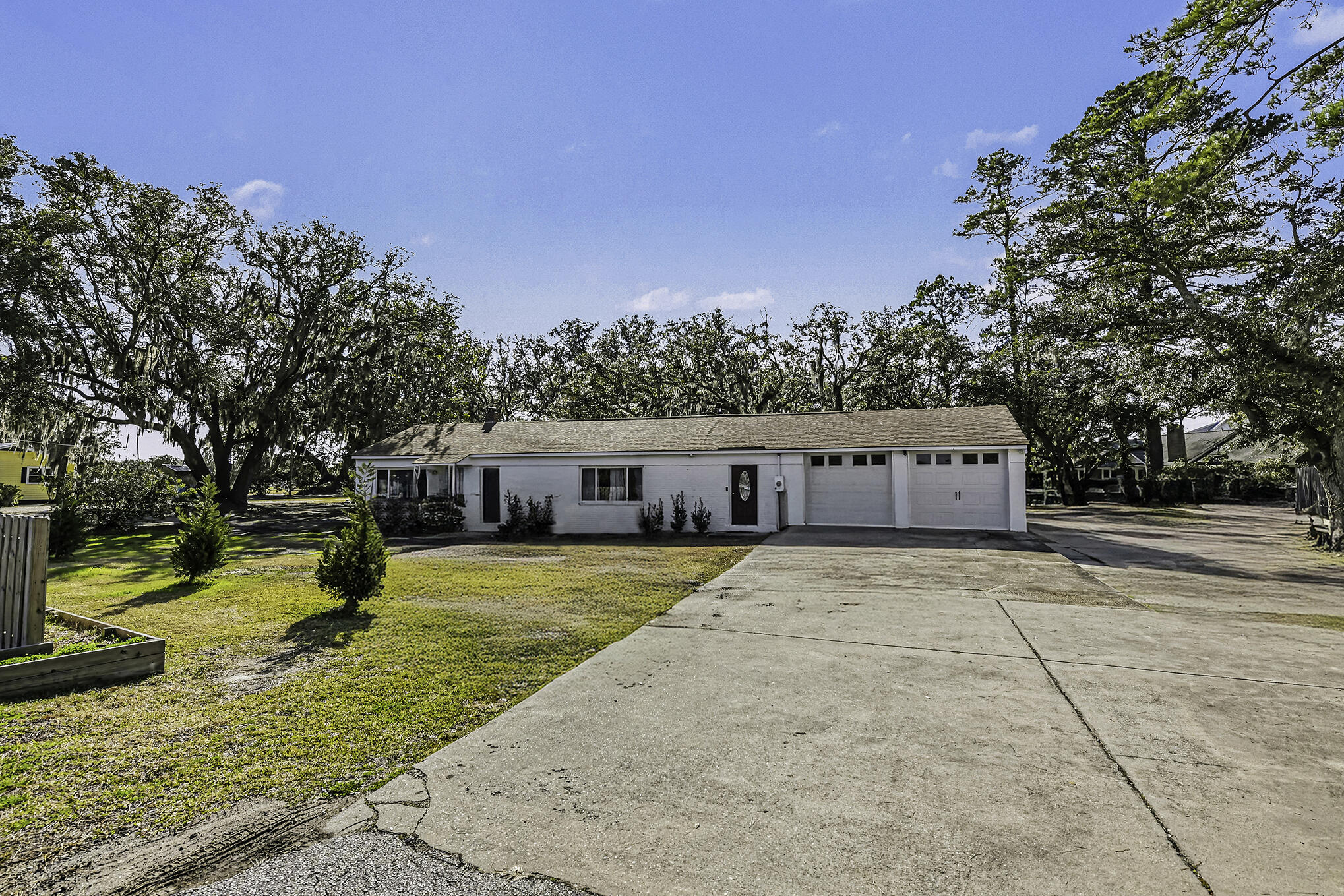 191 Wappoo Road Charleston South Carolina United States, Sale Pending, residential, Bobbie Rose, Keller Williams Realty Charleston/West Ashley