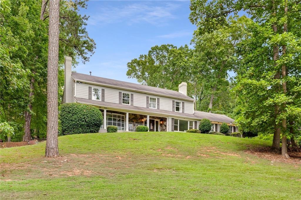 2660 Spalding Drive Atlanta Georgia United States, for Sale, residential, Nivia  De Oliveira, Homesmart
