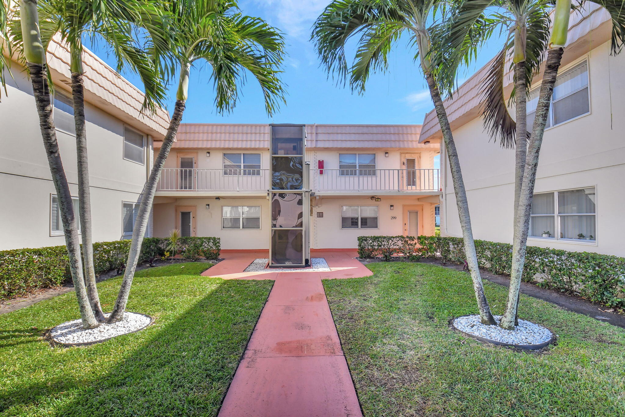 325 Saxony G Delray Beach Florida United States, for Sale, residential, Arlene   Toolsie  , Re/Max Direct