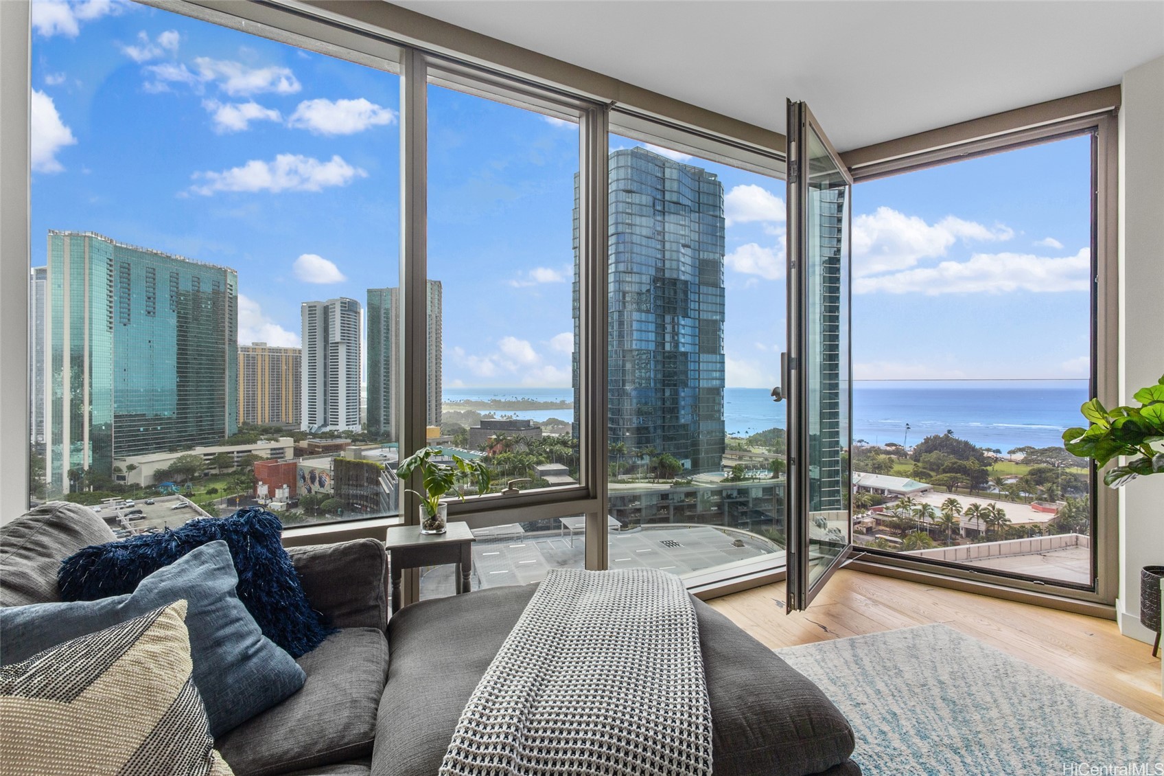 1001 Queen Street APT 1612 Honolulu Hawaii United States, for Sale, residential,  , SUN PROPERTIES