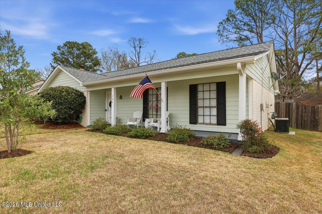 304 Longmeadow Drive Ridgeland Mississippi United States, for Sale, residential, Jessica McLaurin, Rezults Realty, LLC