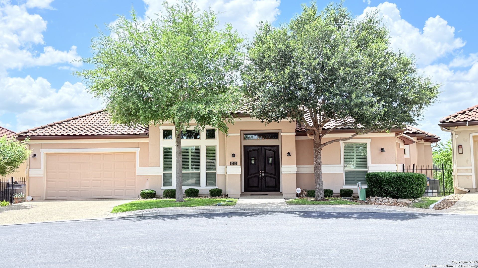 1542 MELANIE CIR San Antonio Texas United States, for Sale, residential, Fred Davis, Davis Realty Group
